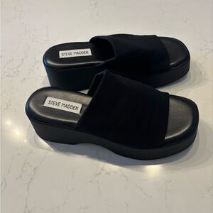 Steve Madden Black Women's Slide Sandals-90s girls rejoice!